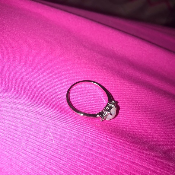 Ring - Picture 3 of 3